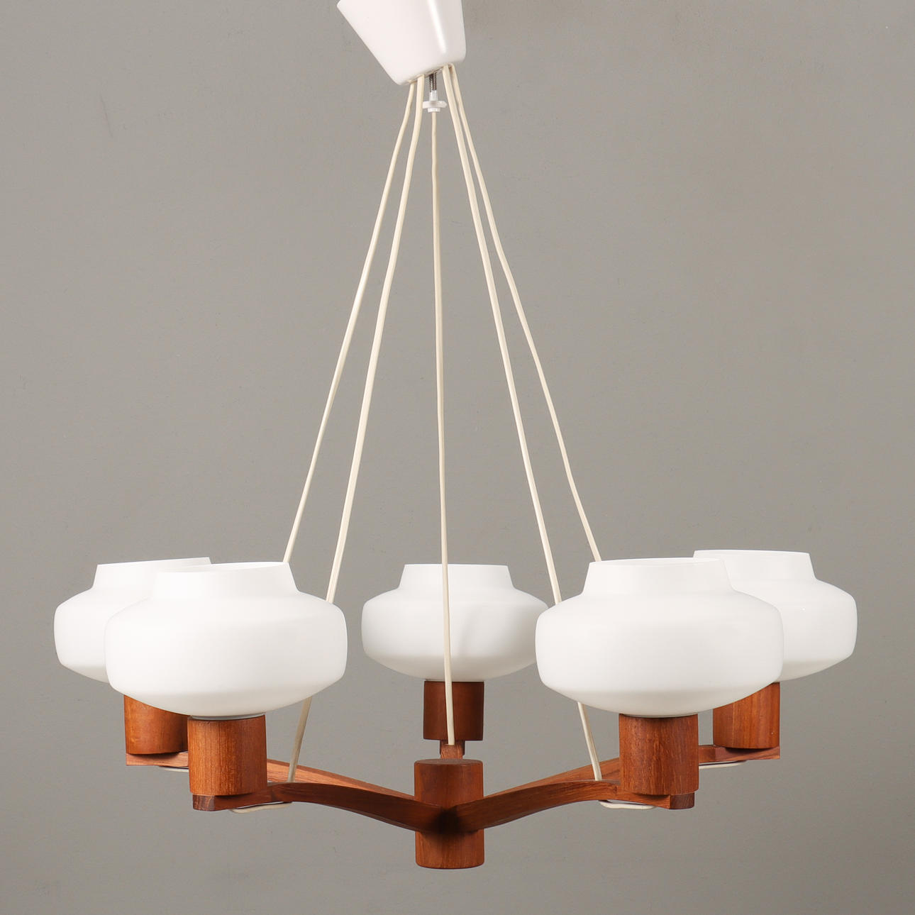 5-armet loftslampe, teak, 1960'erne.