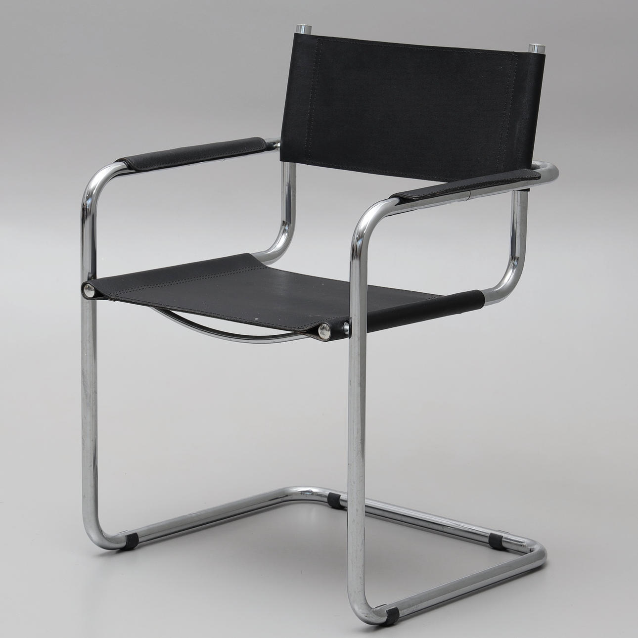 NOJATUOLI, Bauhaus-stil, 1900-tal.