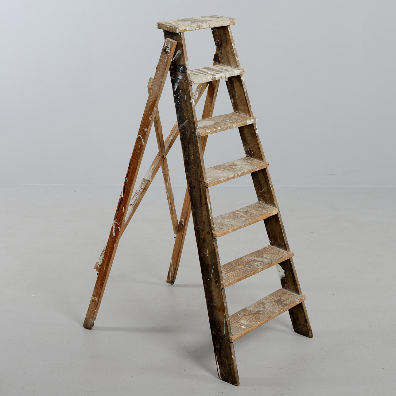 A ladder, first part of the 20th century. Furniture - Other - Auctionet