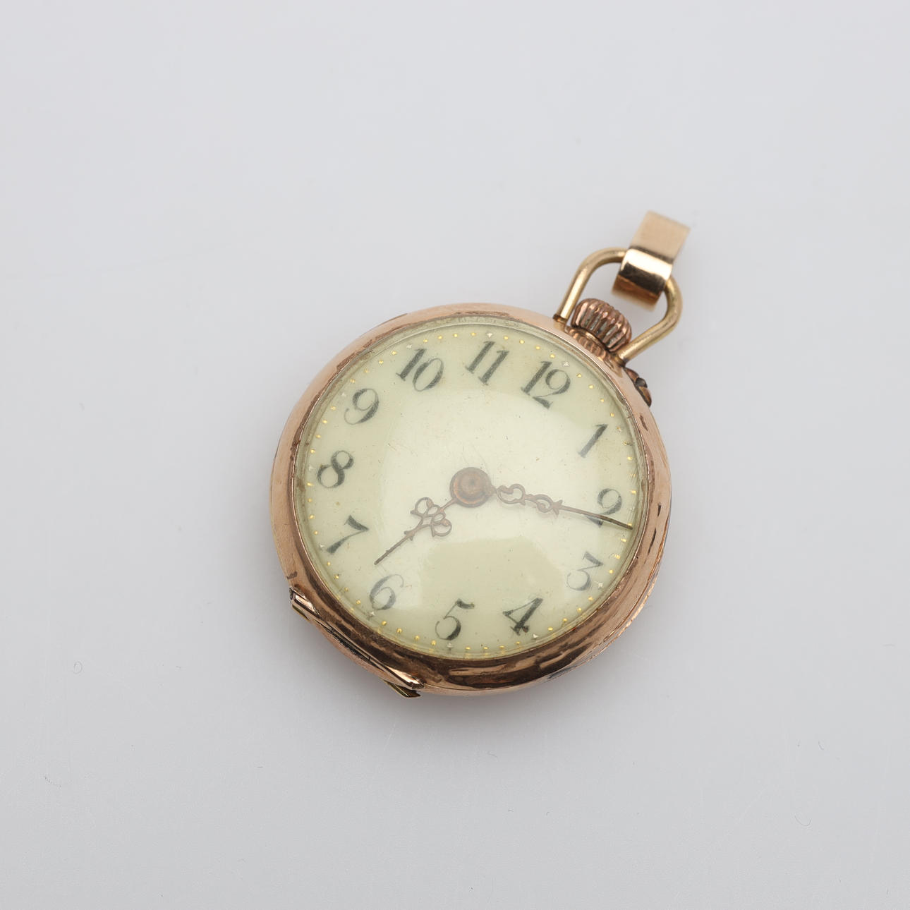 TASKUKELLO 14K kultaa bruttopaino 15,2 grammaa.