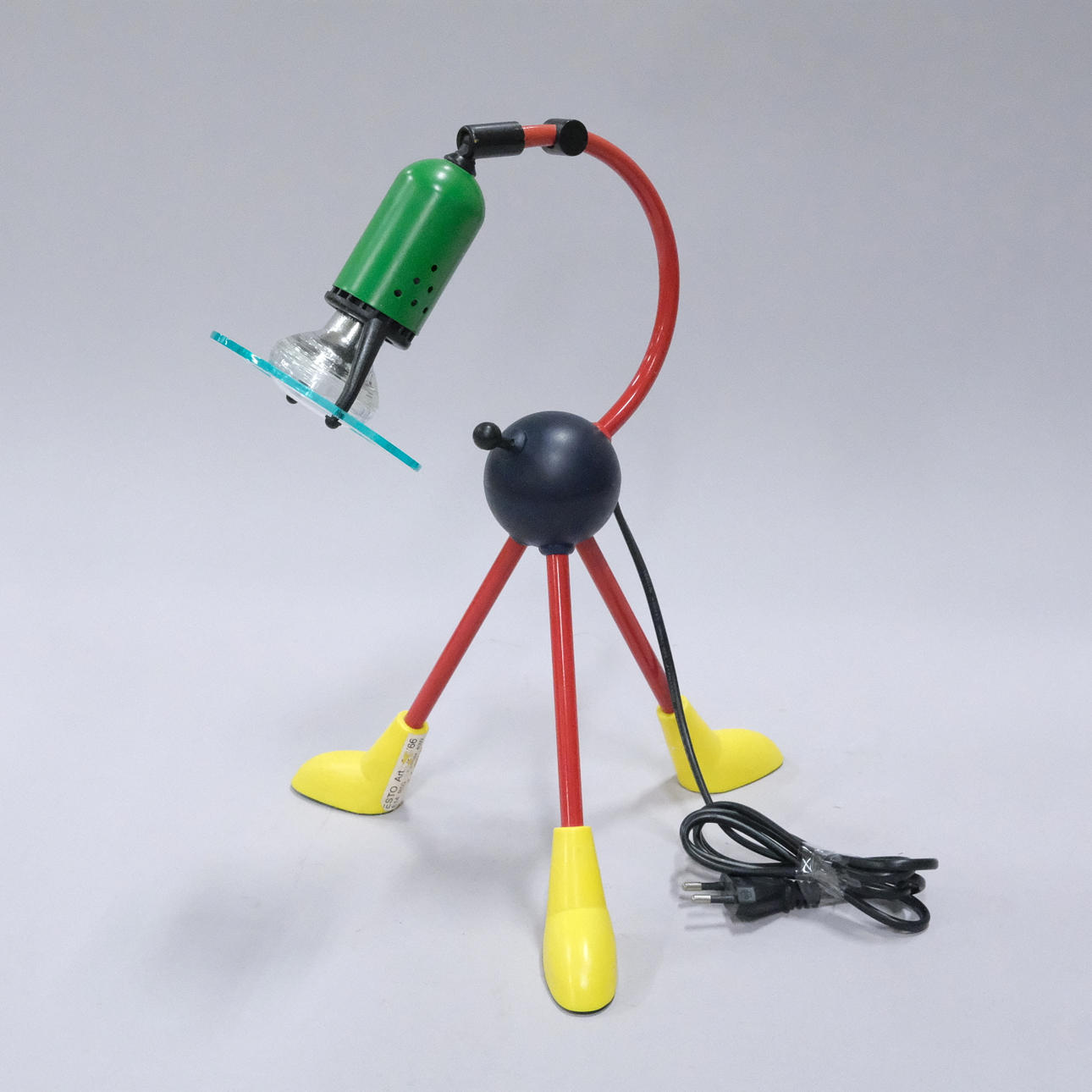 TISCHLAMPE, ESTO ART, MEMPHIS-STIL.