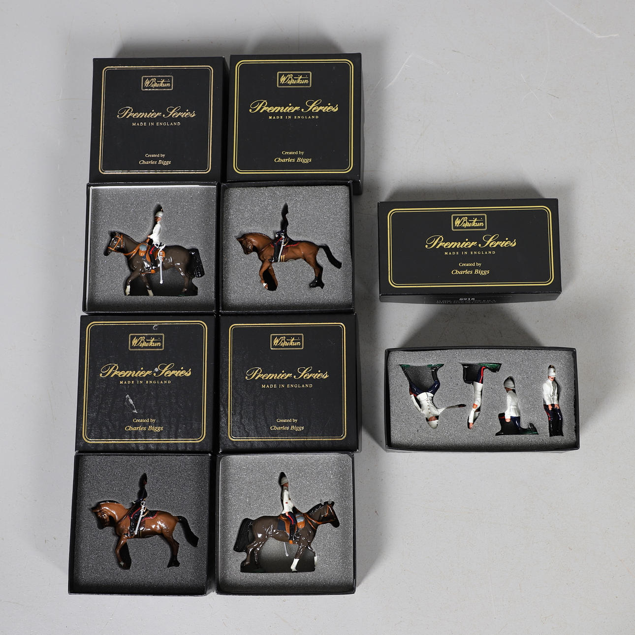 BRITAINS MODEL SOLDIERS - PREMIER SERIES.