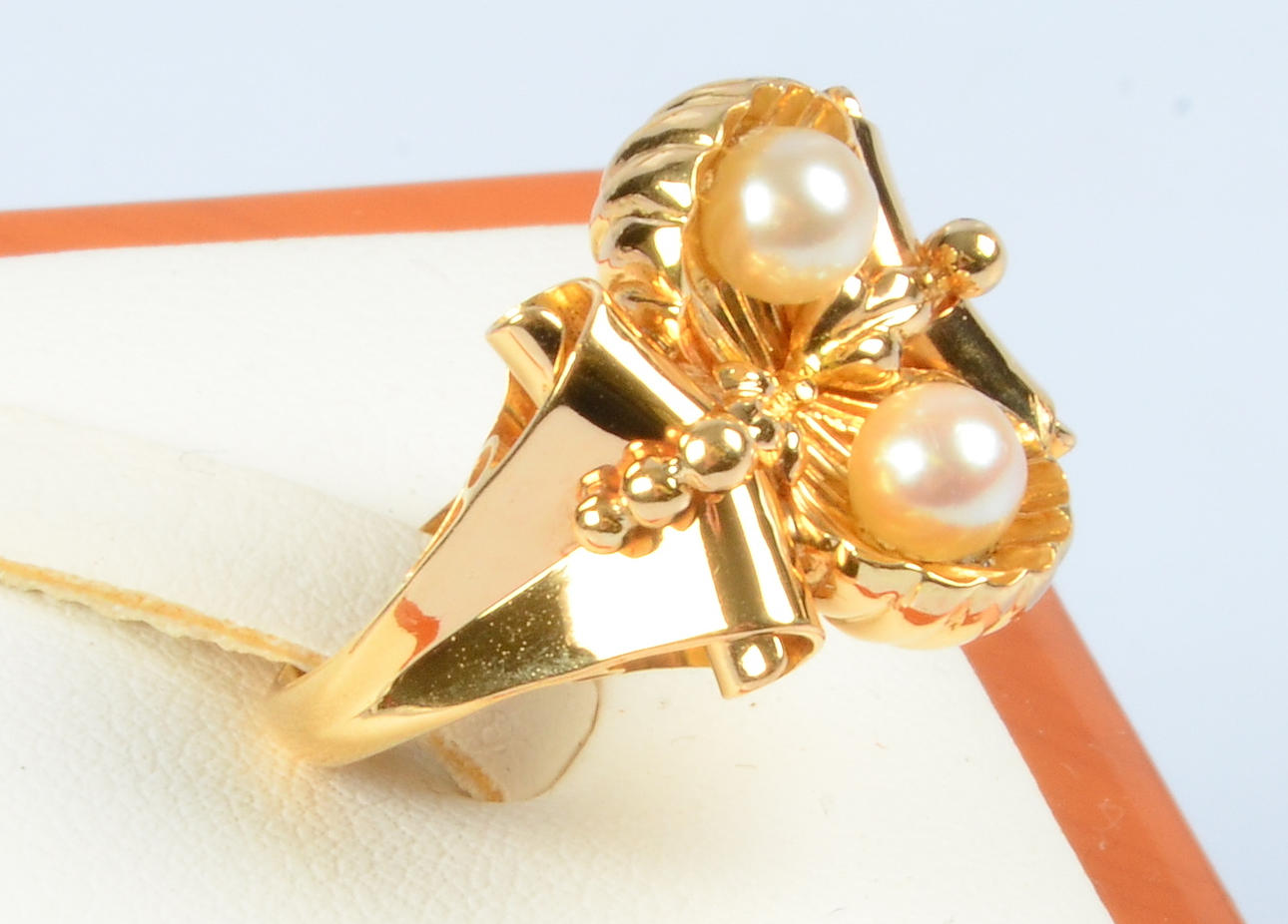 RING MED PÄRLOR, 18K, Juvelfabriken, Stockholm, ca 1950.