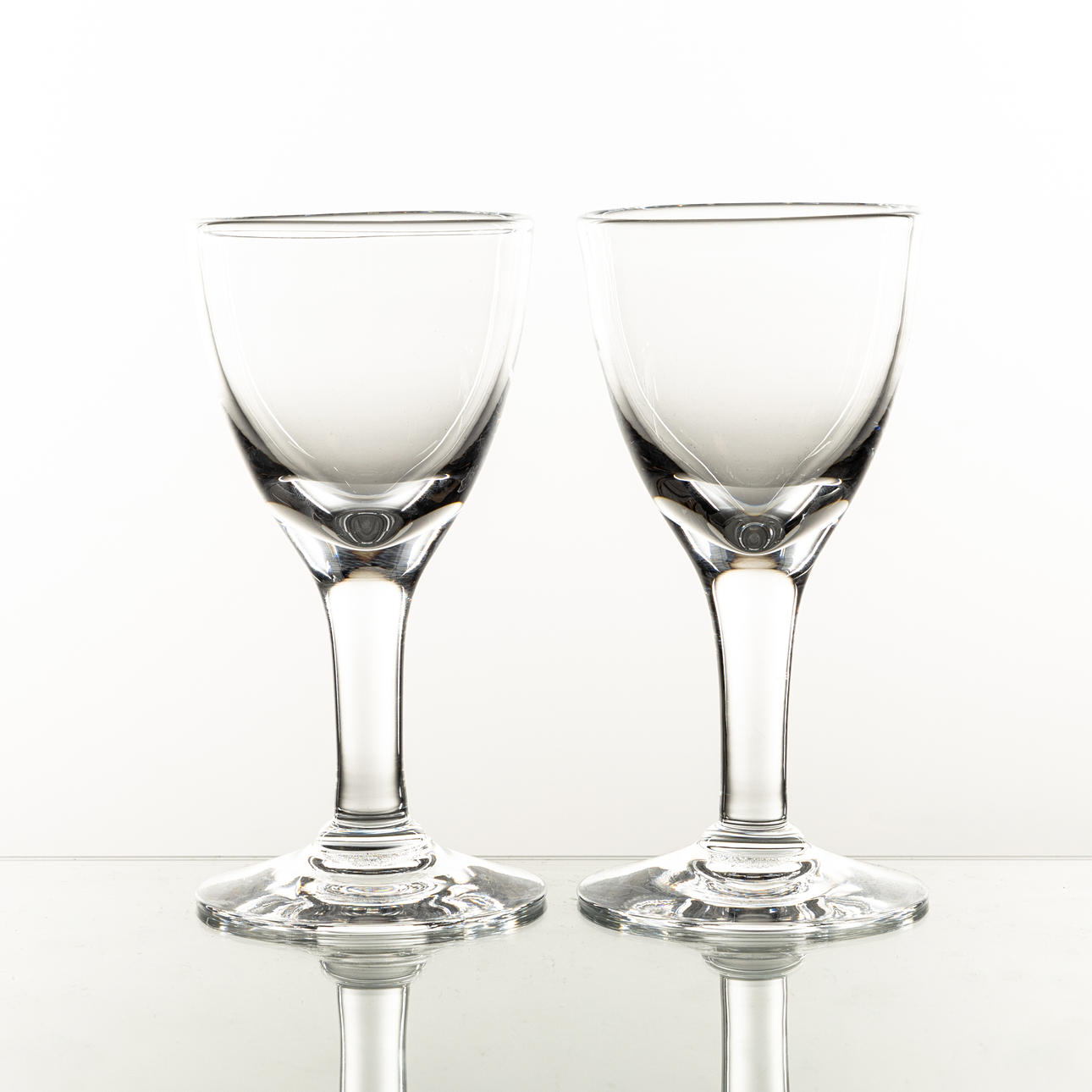 INGEGERD RÅMAN. 12 wine glasses, “Bellman”, signed, Skruf. Glass