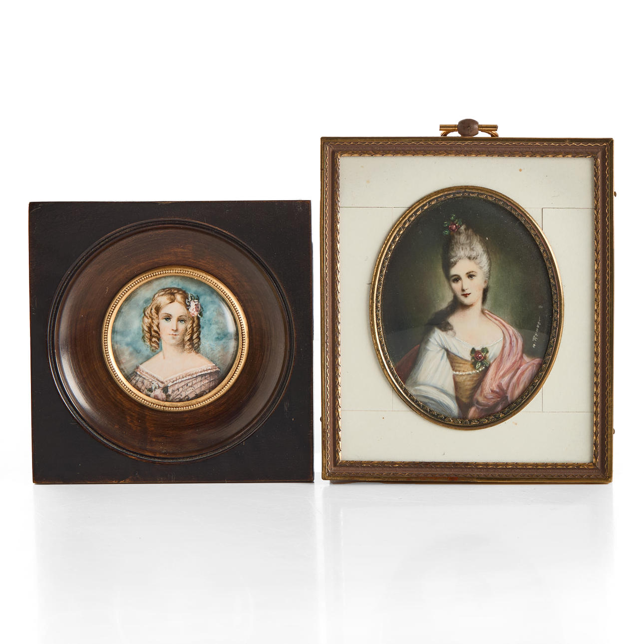 MINIATYRER, 2 st, kvinnoporträtt.