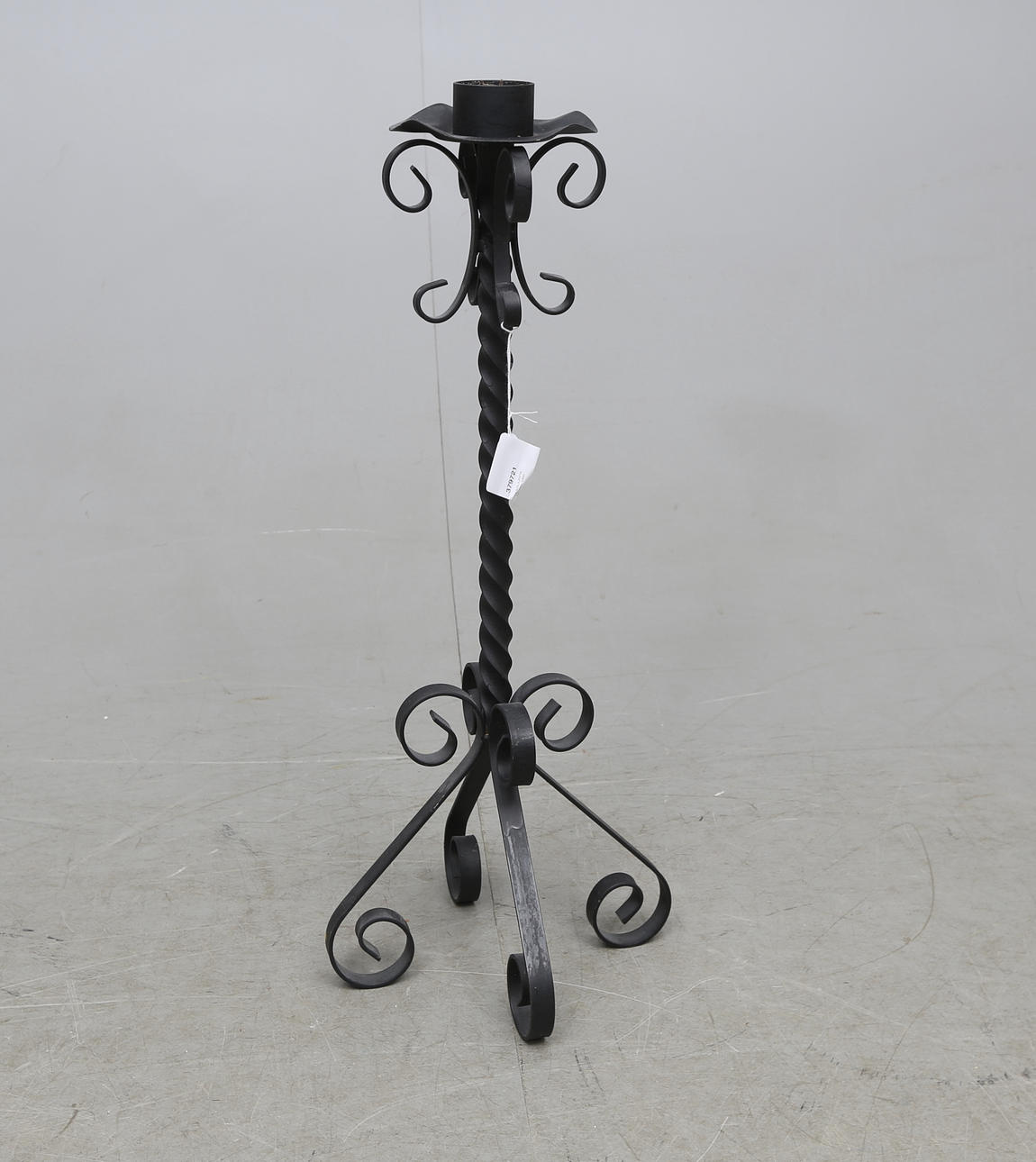 GOLVLJUSSTAKE, järn, 1900-tal.