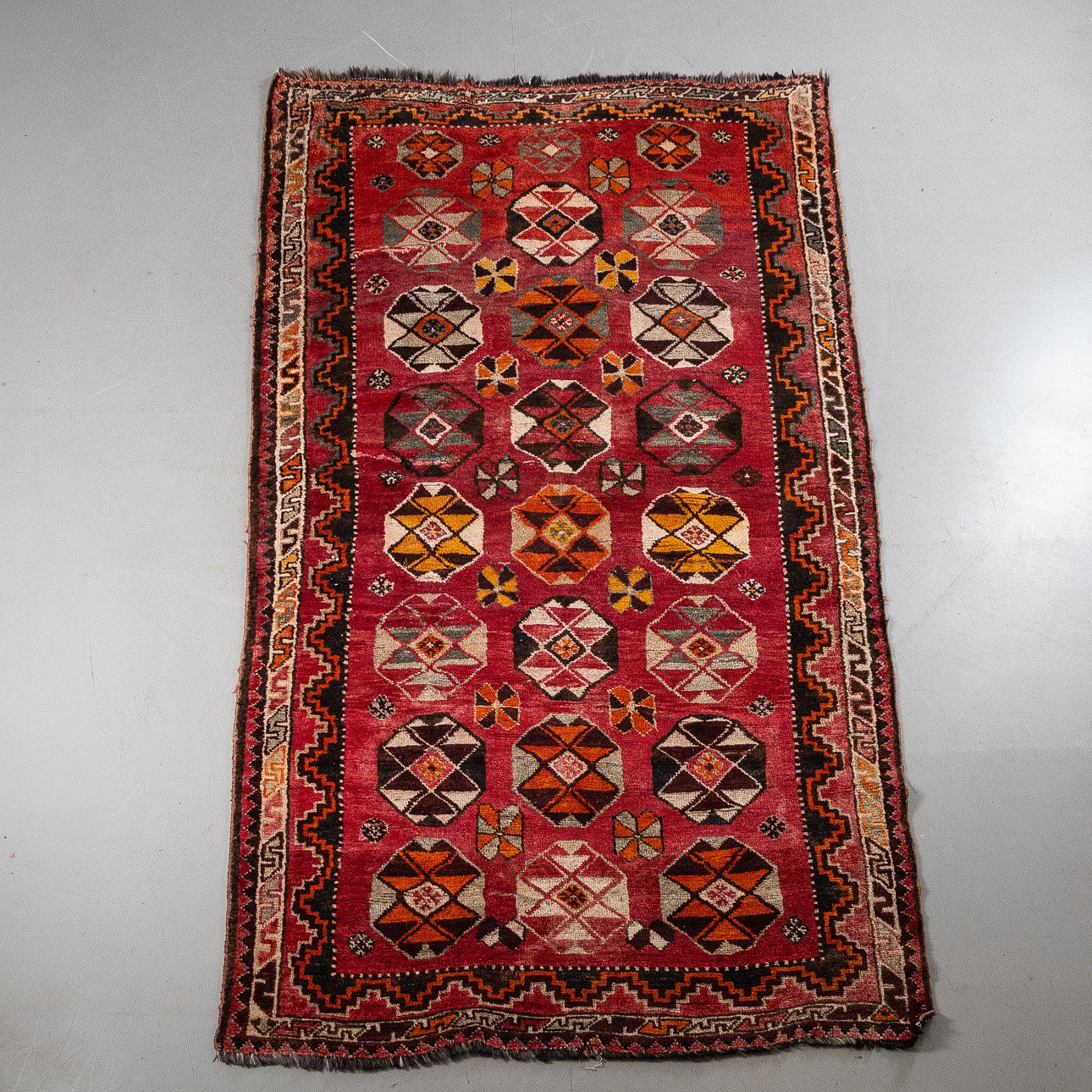 ORIENTMATTA, ca 293x156 cm.