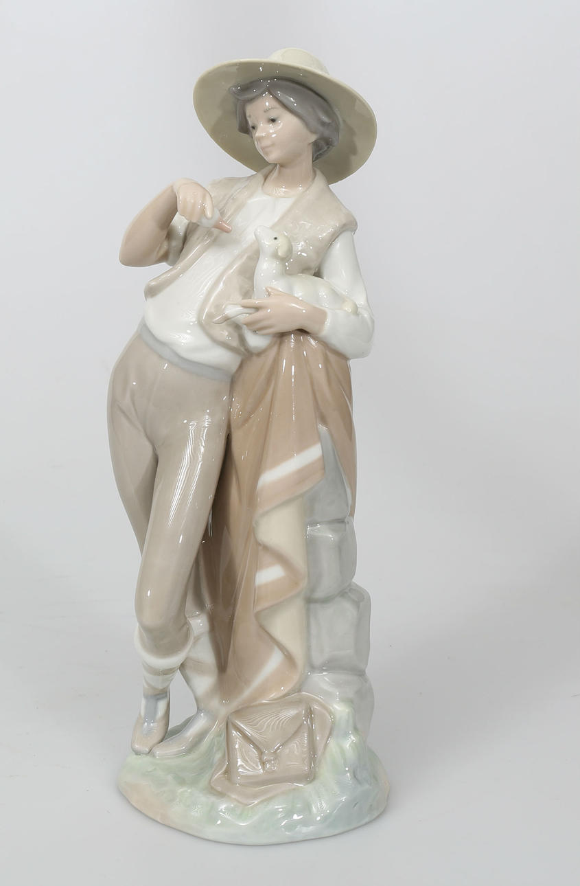 FIGURIN, porslin, Pojke med lamm, Lladro.