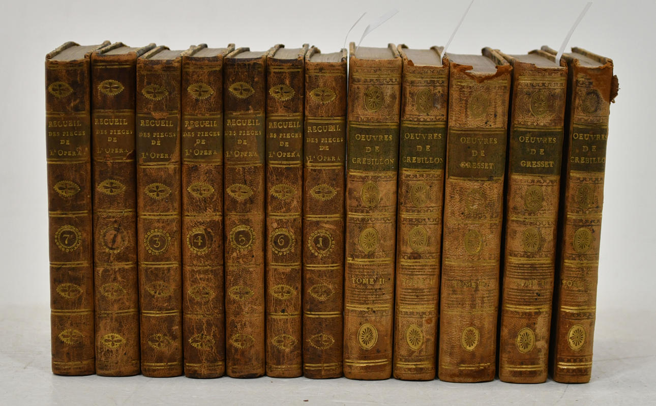 Franske teaterstykker-. Græsset, Crebillon. 1791—1806. 12 bind.
