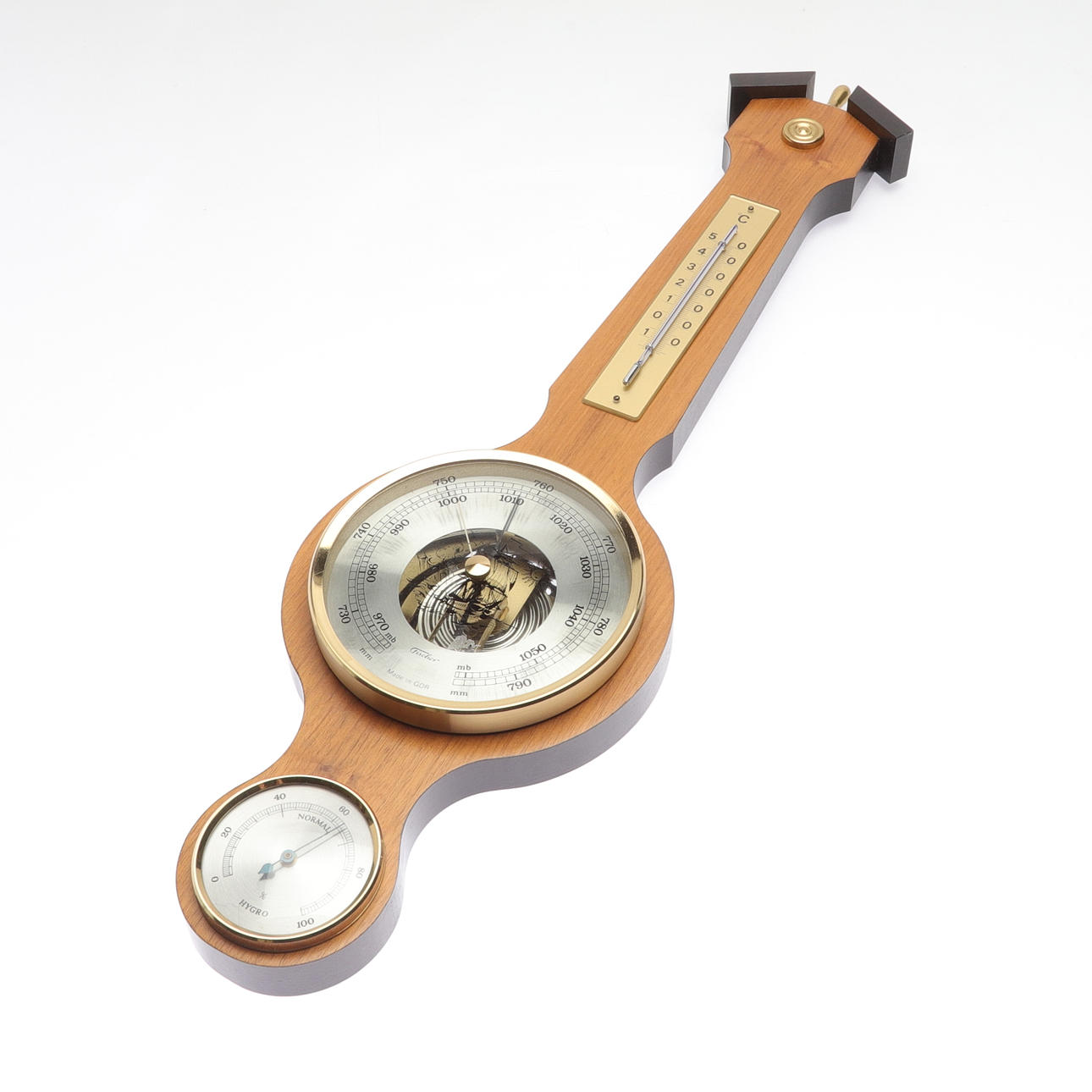 UN BARÓMETRO DE MADERA, Fischer, RDA.