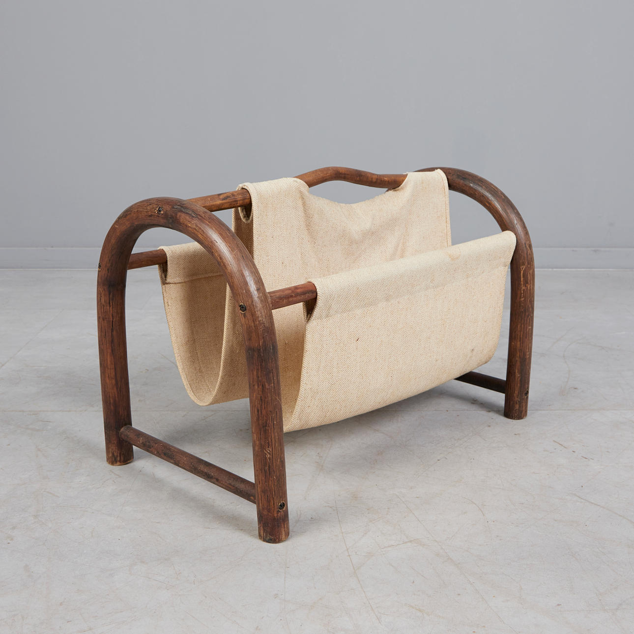 tidningsställ i bambu linne.