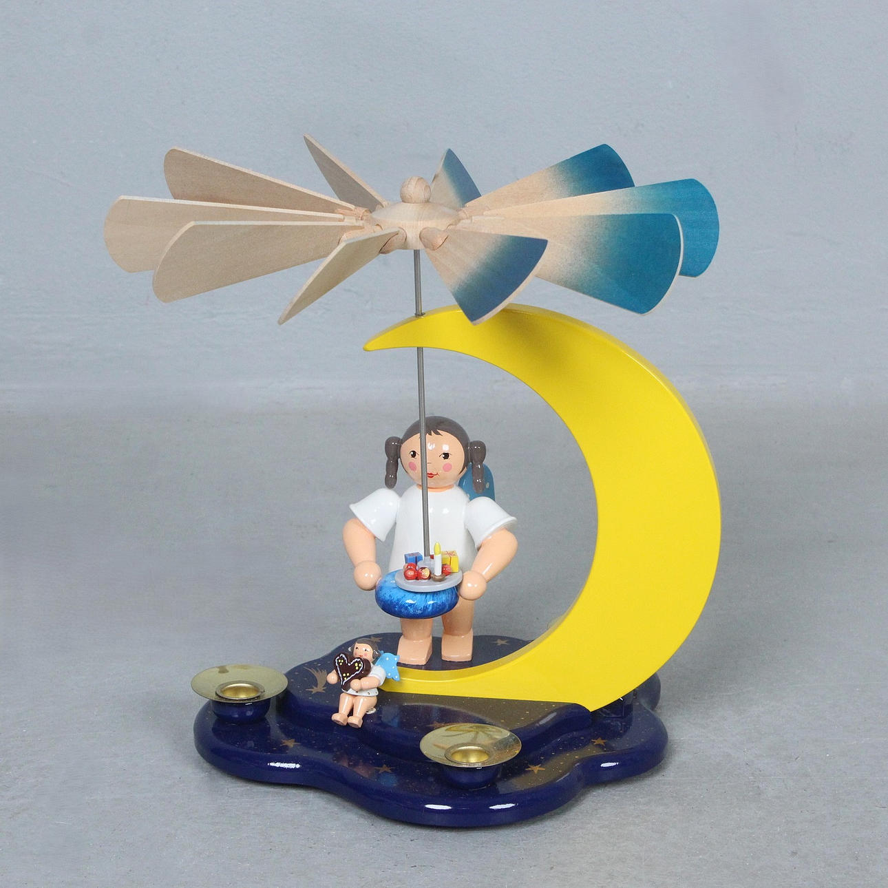 ESCO. Original Erzgebirge Pyramide 'Mond', Holz.