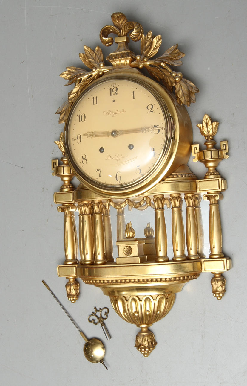 VÄGGPENDYL, Gustaviansk stil, W Staflund, Stockholm, 1900-tal.