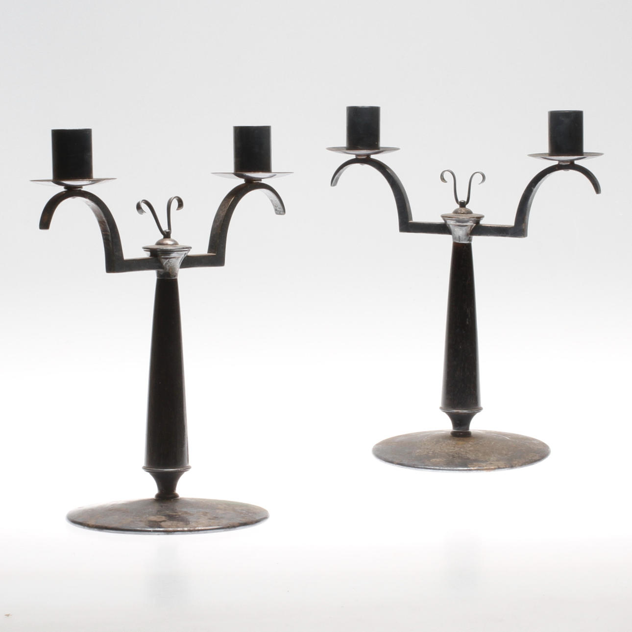 LJUSSTAKAR, ett par, JH Lagerstedt, Eskilstuna. Art deco, 1930-tal.