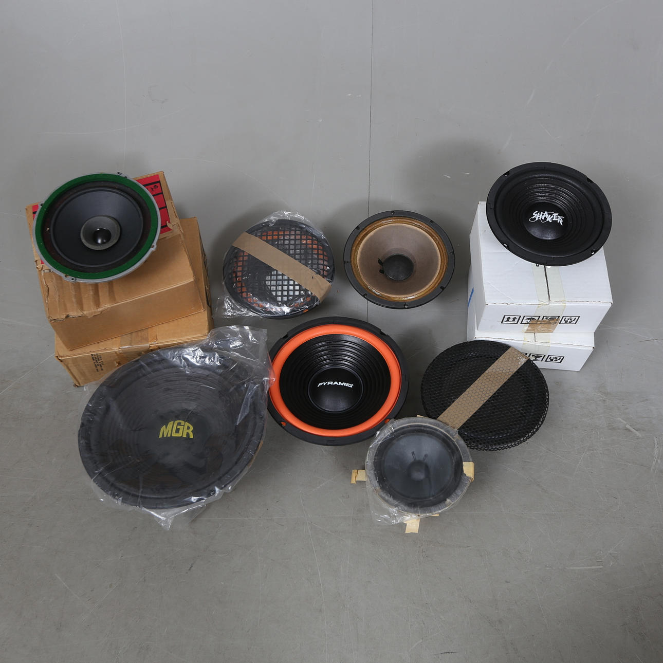 HÖGTALARE, bl.a. MGR, Pyramid.