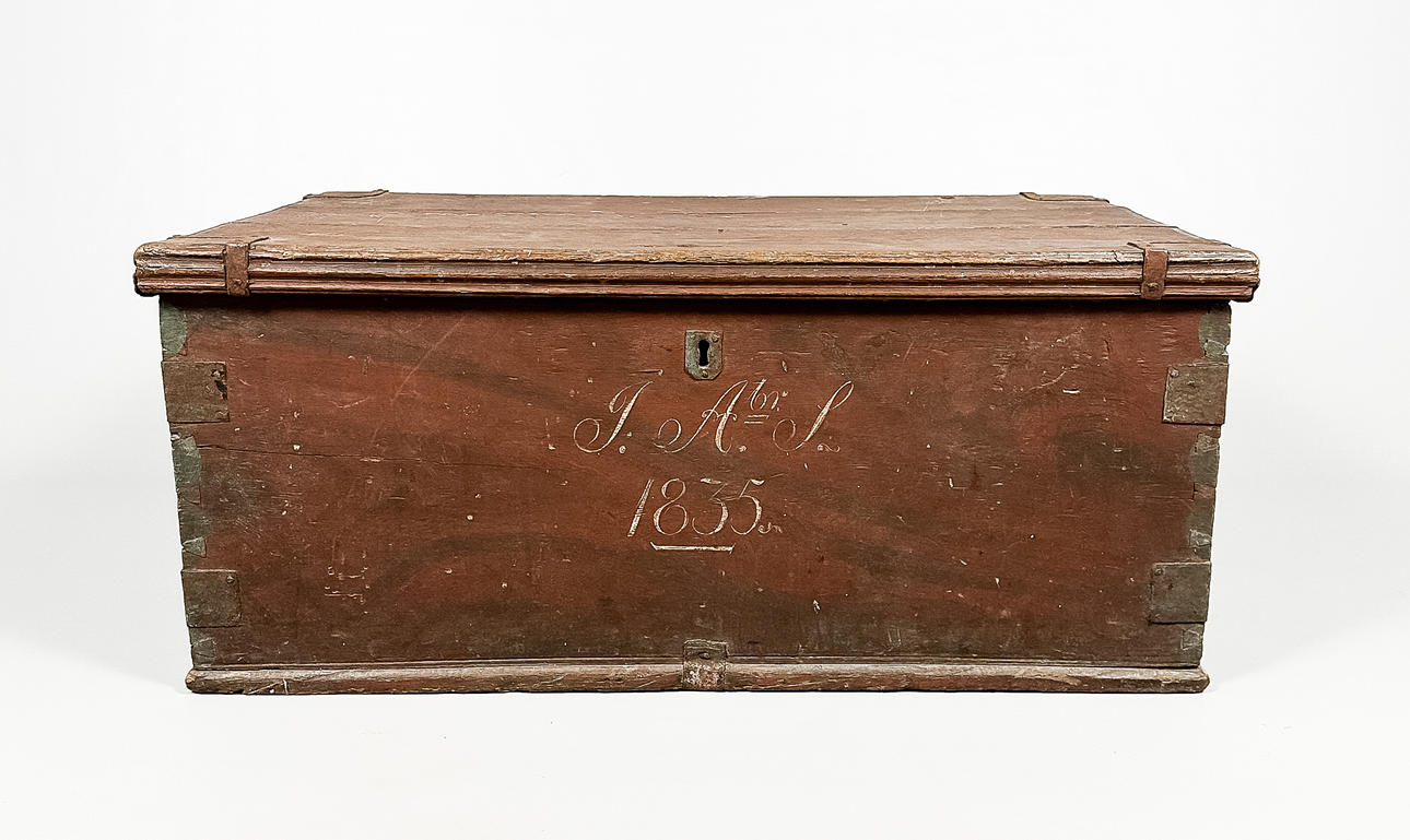 Bridal casket, dated 1835.