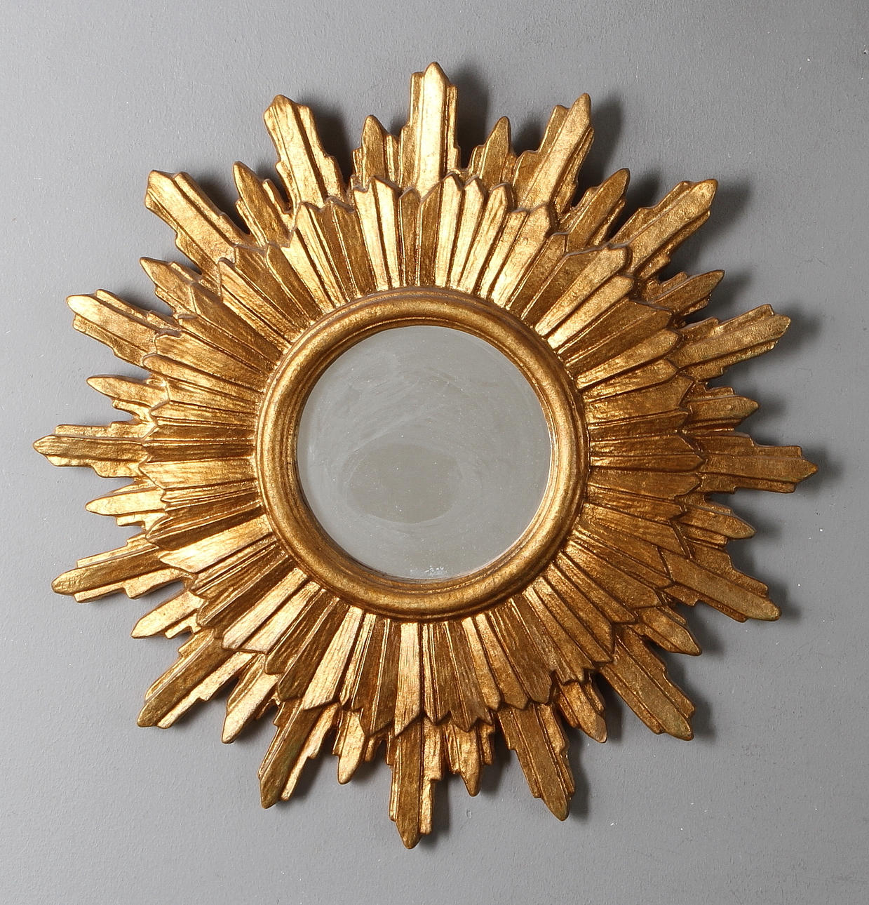 SOLSPEGEL, Italien, 1900-talets andra hälft.