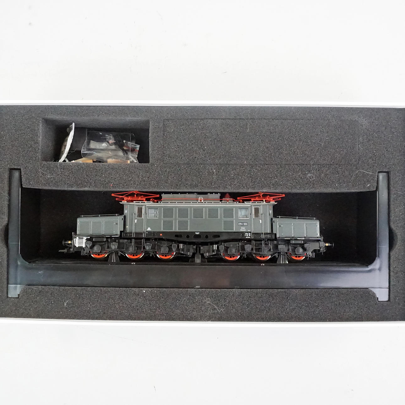 ESU, E-lok 31122, E94 035 grey, DR, DC/AC, HO.