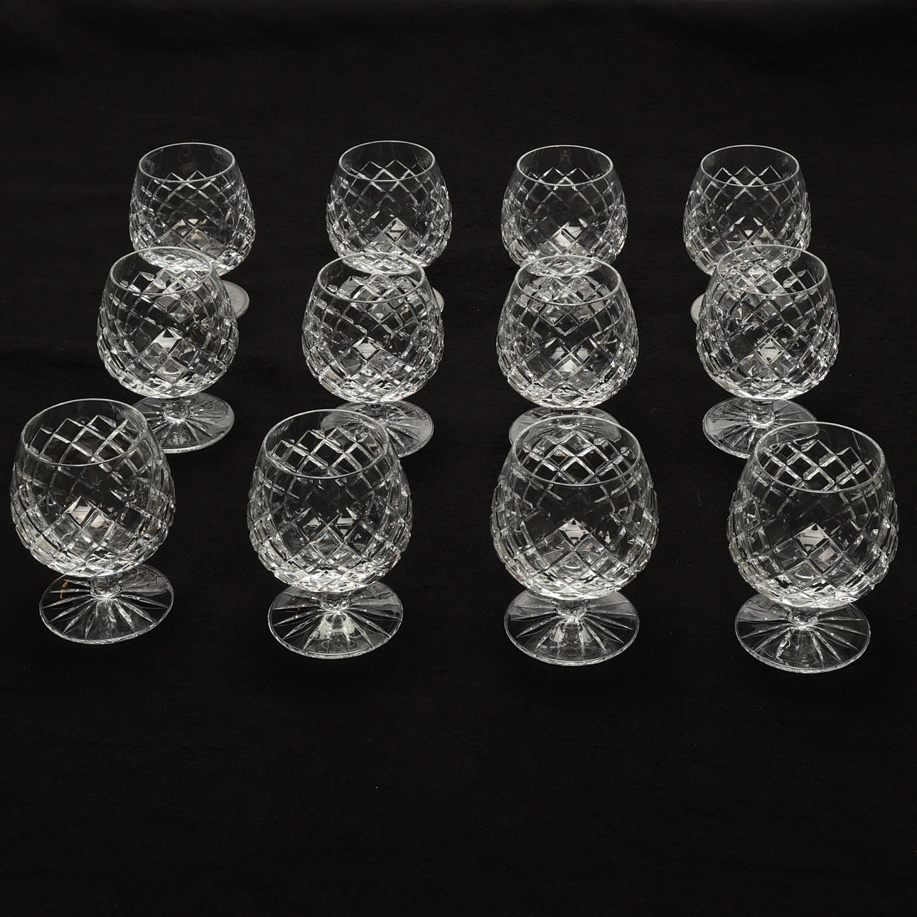 COGNACKUPOR. 12 st, kristall, rutslipade.