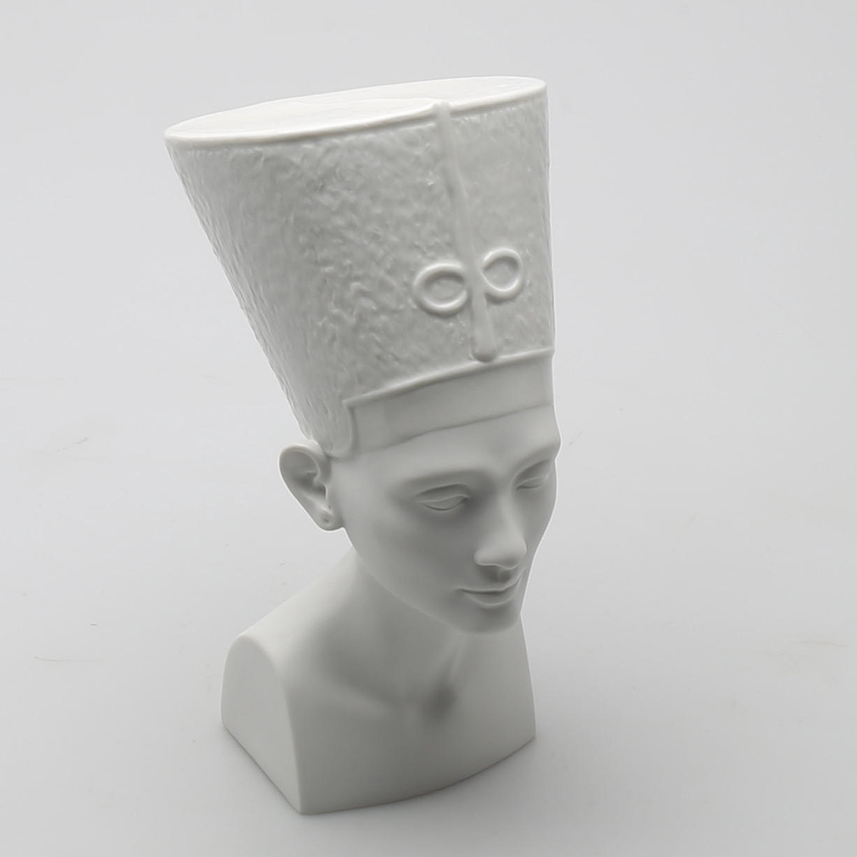 FIGURIN, porslin, "Nefertiti", Rosenthal, Tyskland.