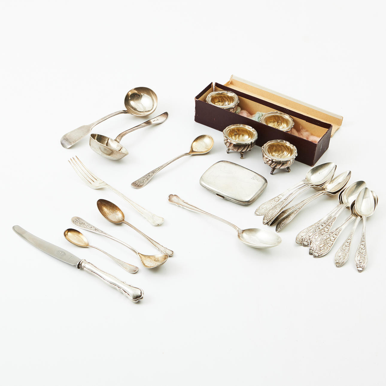 BESTICK, ETUI, SALTKAR, 18/1900-tal, silver.