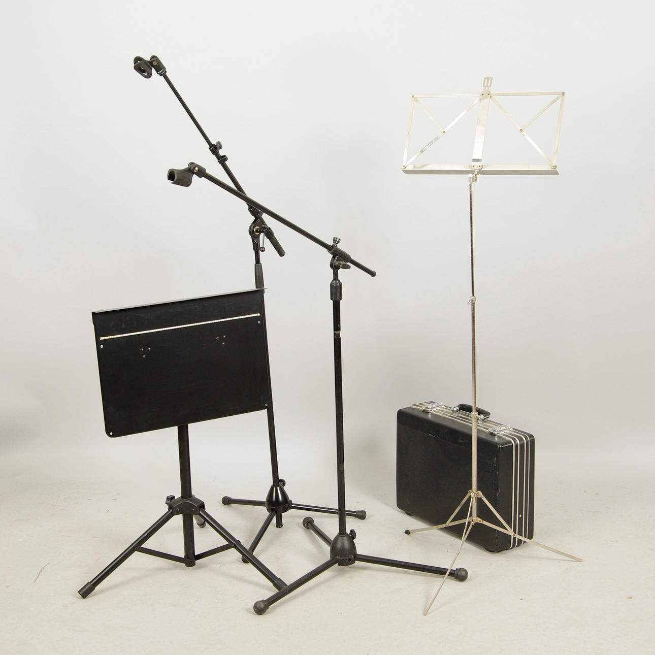 MIKROFONSTATIV, NOTSTÄLL, MIKROFONER M.M.