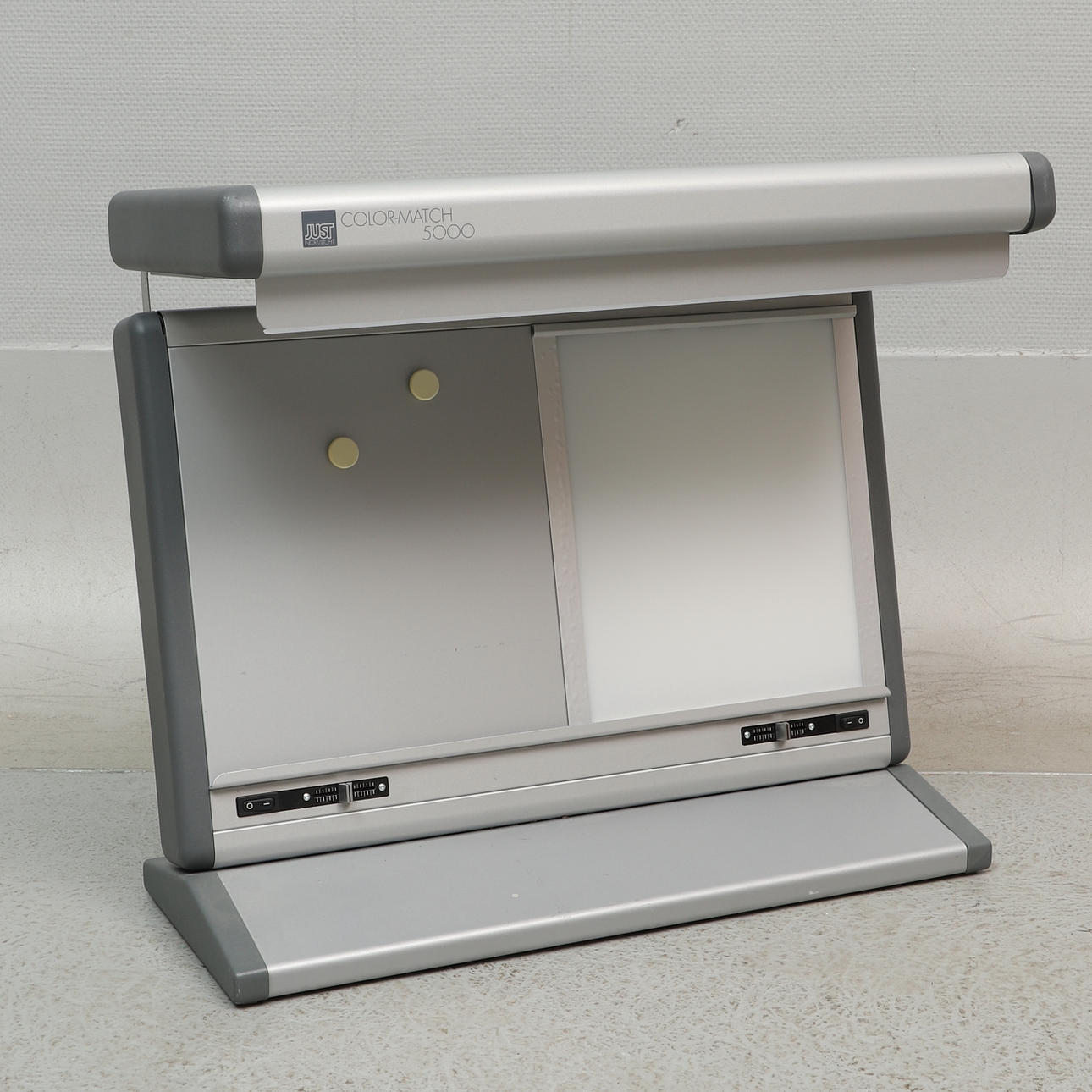 LJUSBOX, Just Normlicht, Color-Match 5000.