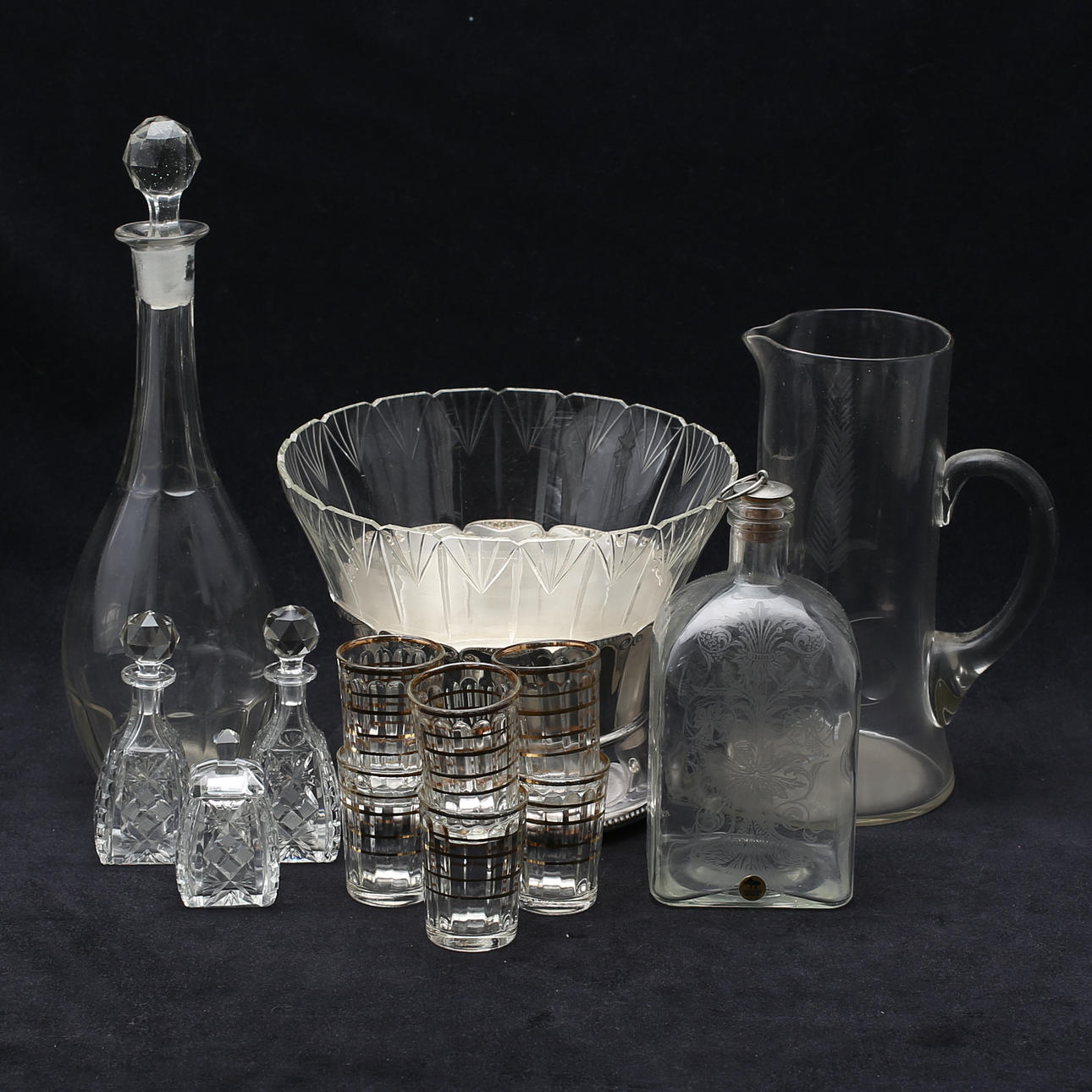 GLASFÖREMÅL, 13 delar.