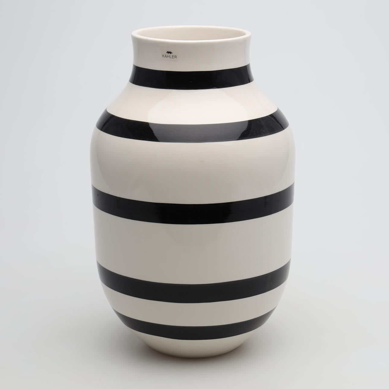 MALJAKKO, ”Omaggio”, Kähler, Danmark.