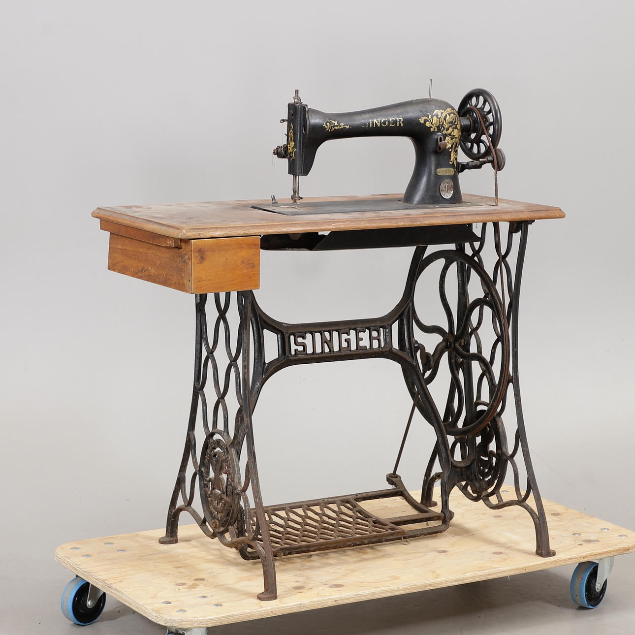 TRAMPSYMASKIN, singer, 1800-tal.