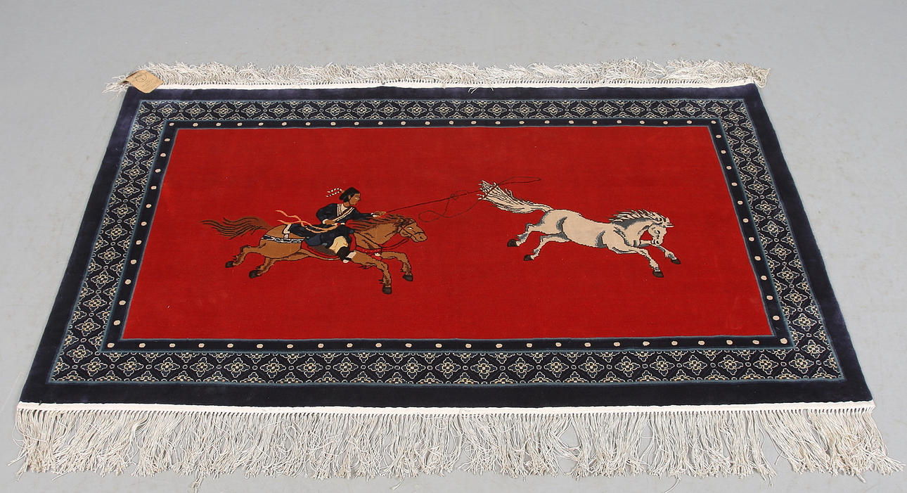 MATTA, ull och silke, "Flying Celestial", Kina, 1900-tal. 154 x 95 cm.