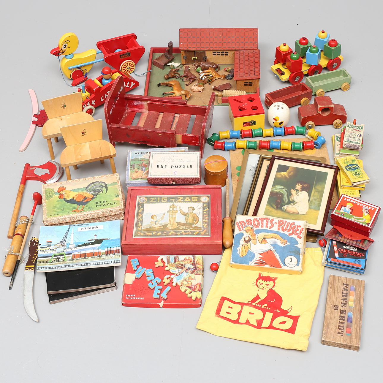PARTI LEKSAKER; kub-pussel, ladugård med djur, Brio träleksaker m.m.