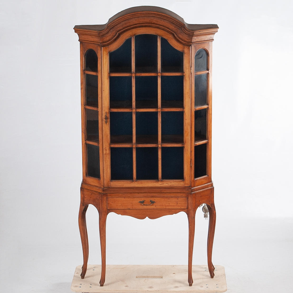 DISPLAY CABINET, bondrococo style.