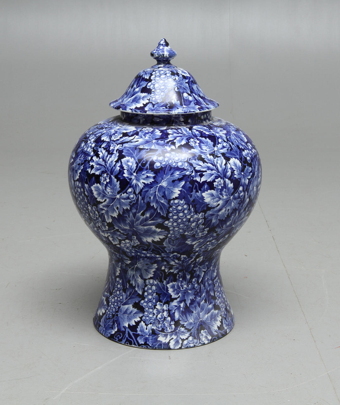 LOCKURNA, "Druva", Rörstrand, 1900-tal.