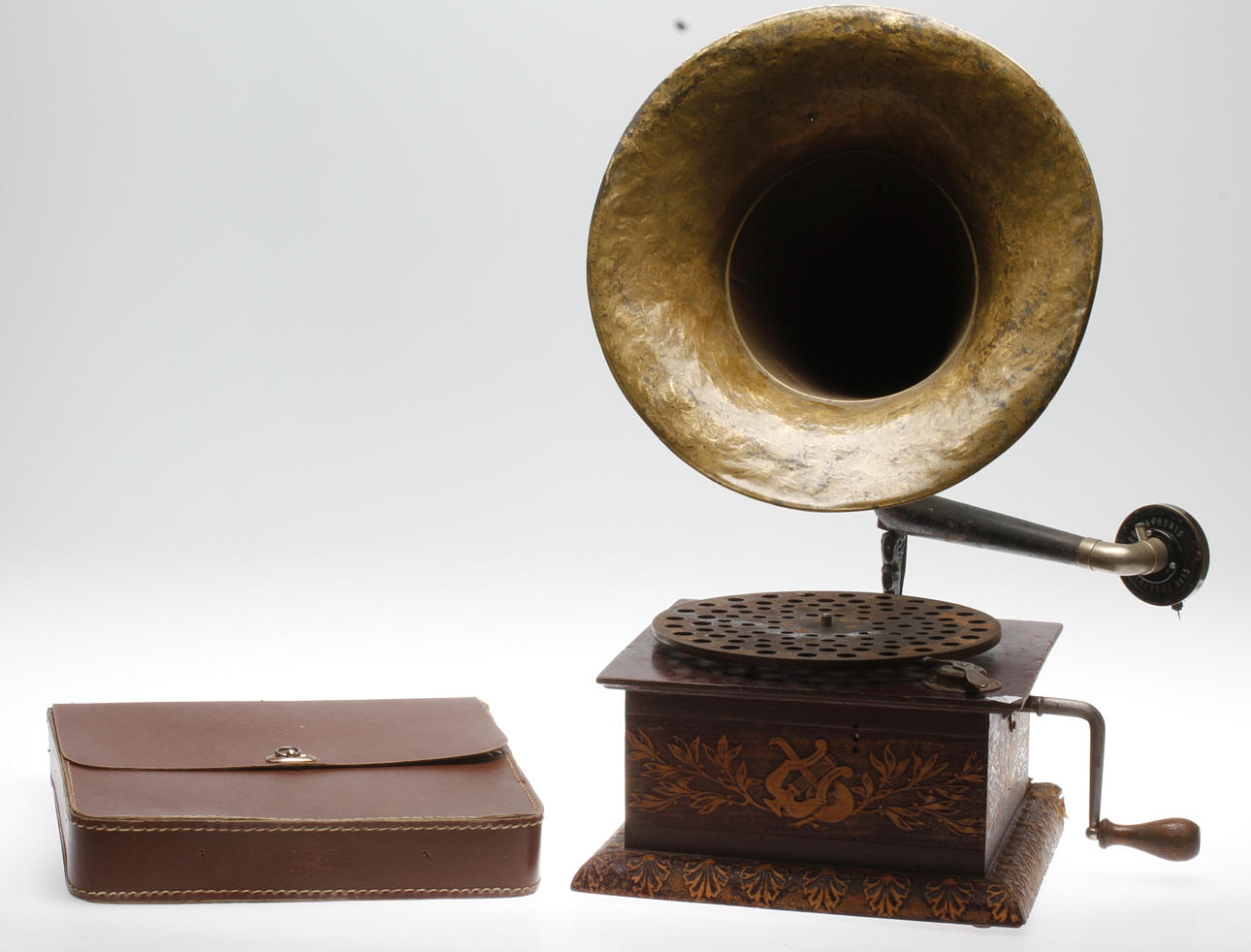 TRATTGRAMMOFON, tidigt 1900-tal.