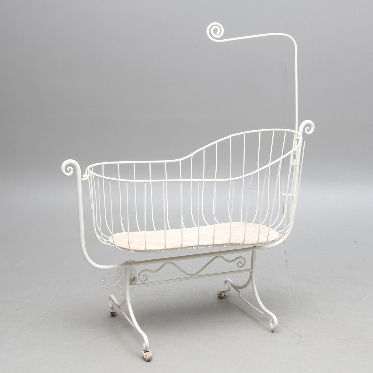 BARNSÄNG/VAGGA, smide, 1900-talets första hälft.