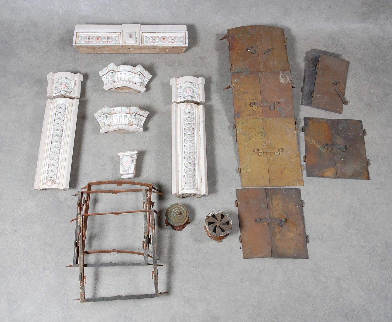 DELAR TILL KAKELUGNSFRONT, LUCKOR mm, 1800-talets senare del.