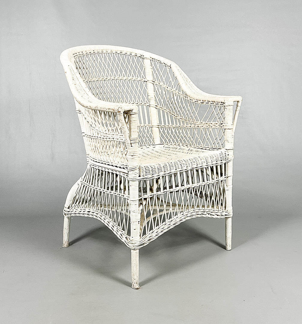 Pajutuoli, rottinki, valkoinen, 1900-luku.