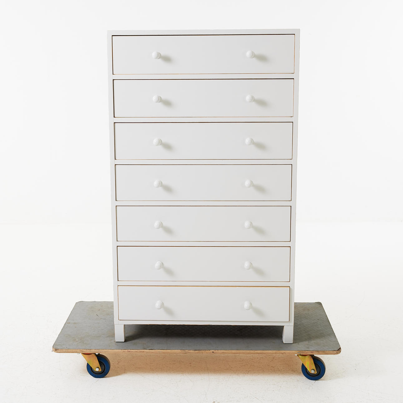 BYRÅ, 1900-talets andra hälft, bemålad.