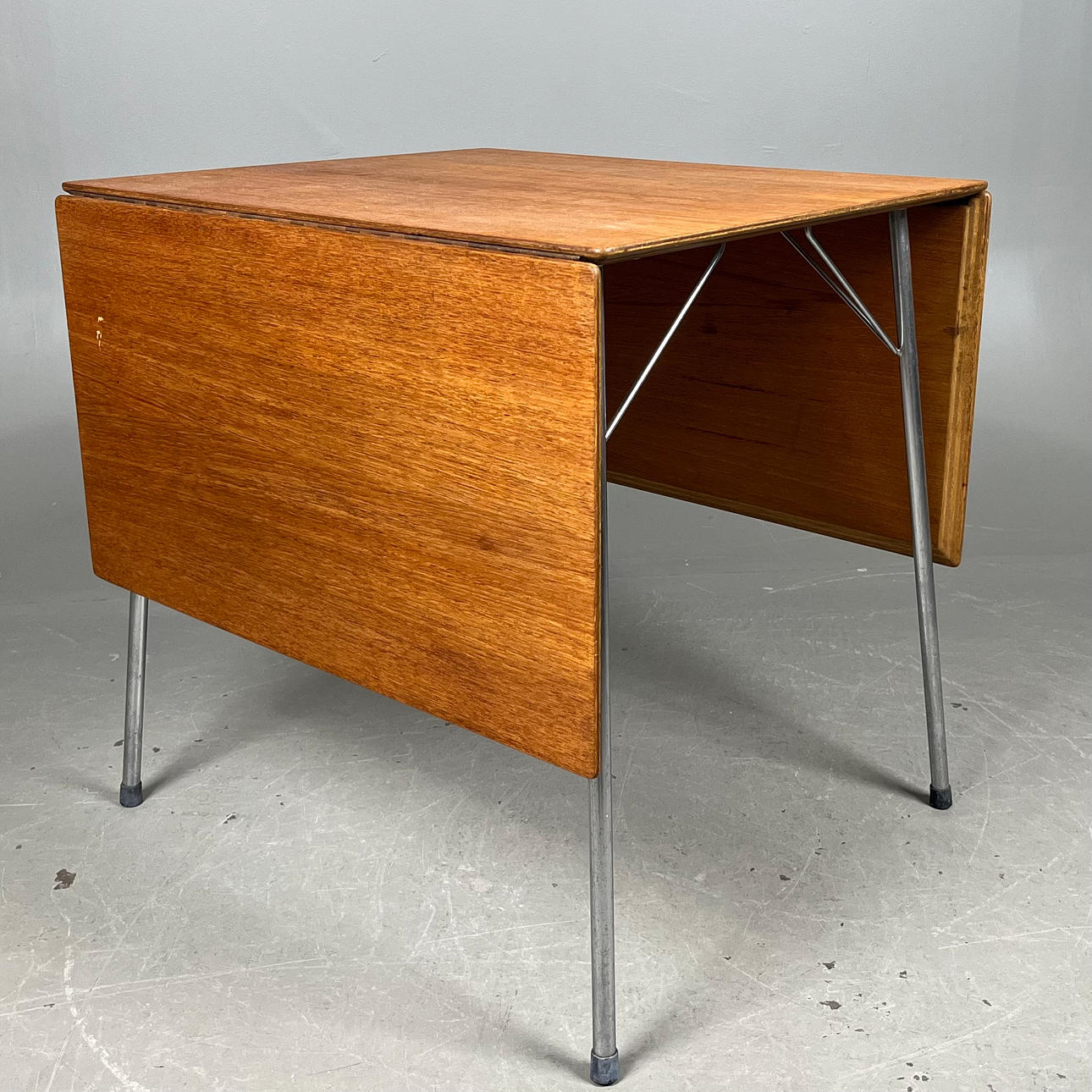ARNE JACOBSEN. A folding table, model 3601, Fritz Hansen, Denmark