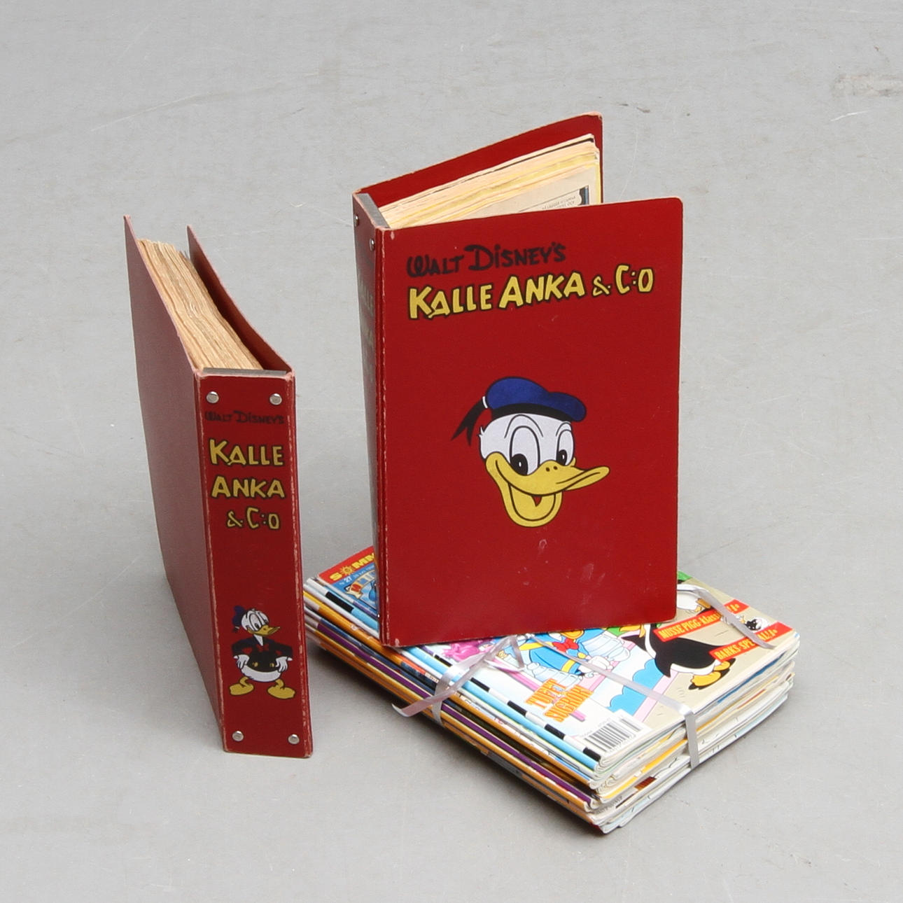 SERRIETIDNINGAR KALLE ANKA årgång 1957 cirka 27 stycken.