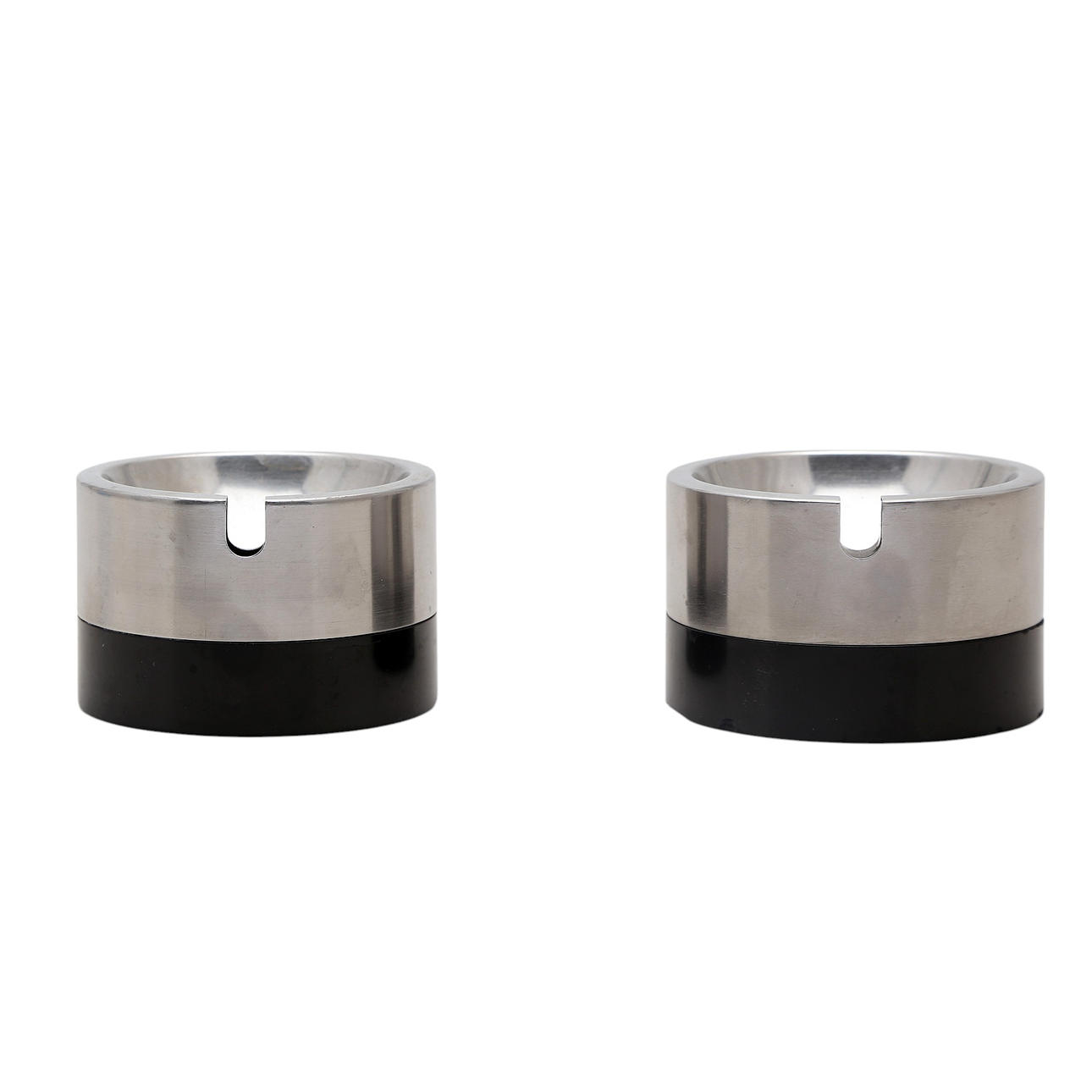 ANDRÉ RICART. Två ”Oslo” askkoppar.