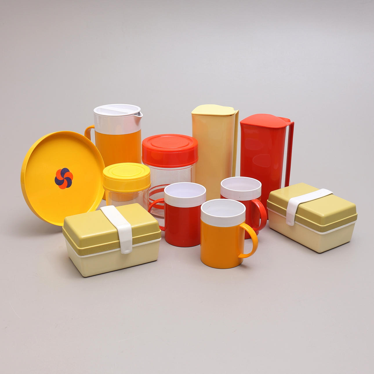 TABLEWARE PARTS, plastic, fol. Gustavsberg, Denmark, around.