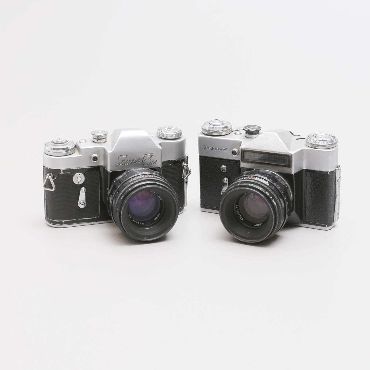 KAMERAT 2 kpl, Zenit-E ja Zenit 3M Helios-44: llä.