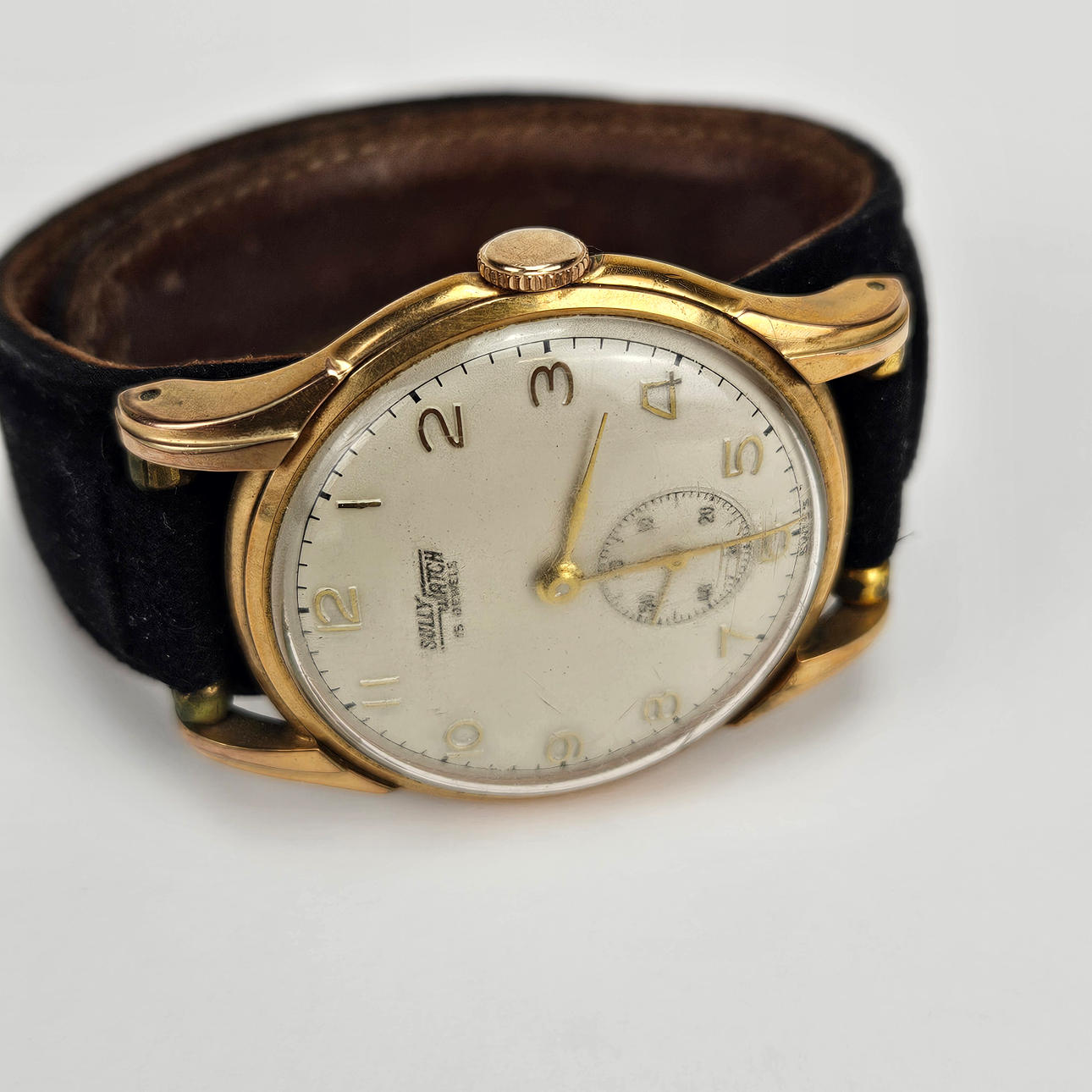 WRISTWATCH, Sully Watch.