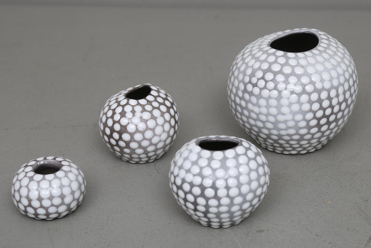 VASER, 4 st, keramik, "Västkust", 1950-56, Ingrid Atterberg, Upsala-Ekeby.