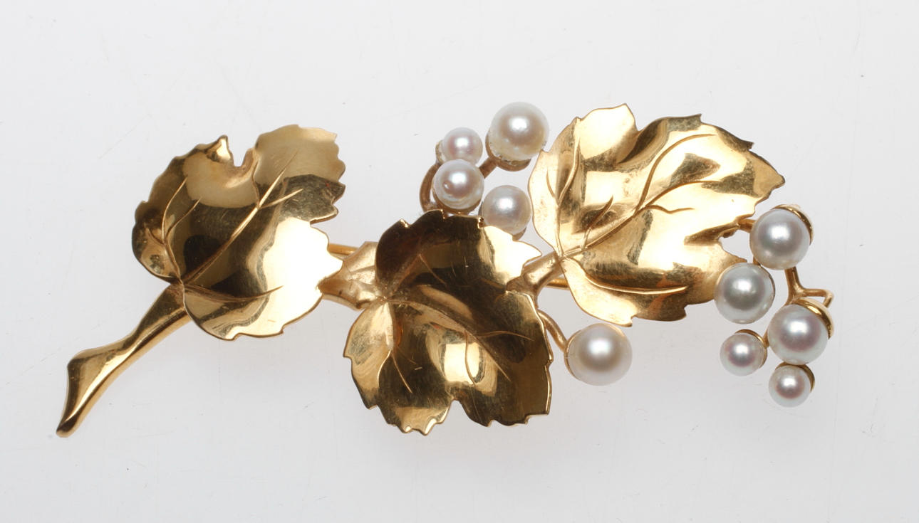 BROSCH, guld 18k, MIC, Gertrud Engel, Stockholm 1952, total vikt ca. 9,8 gram.