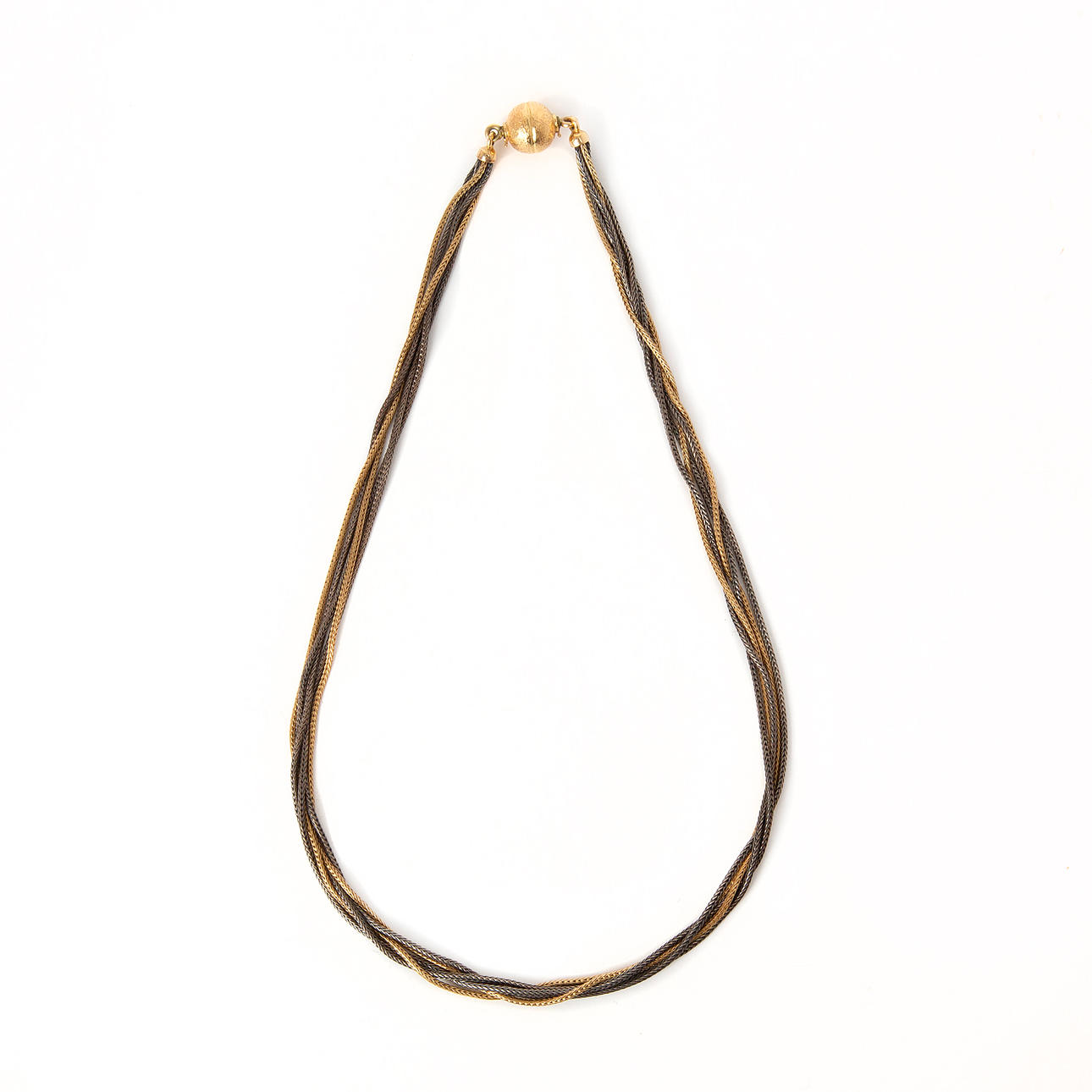 PER BORUP, lås i 18kt guld og fire halskæder.