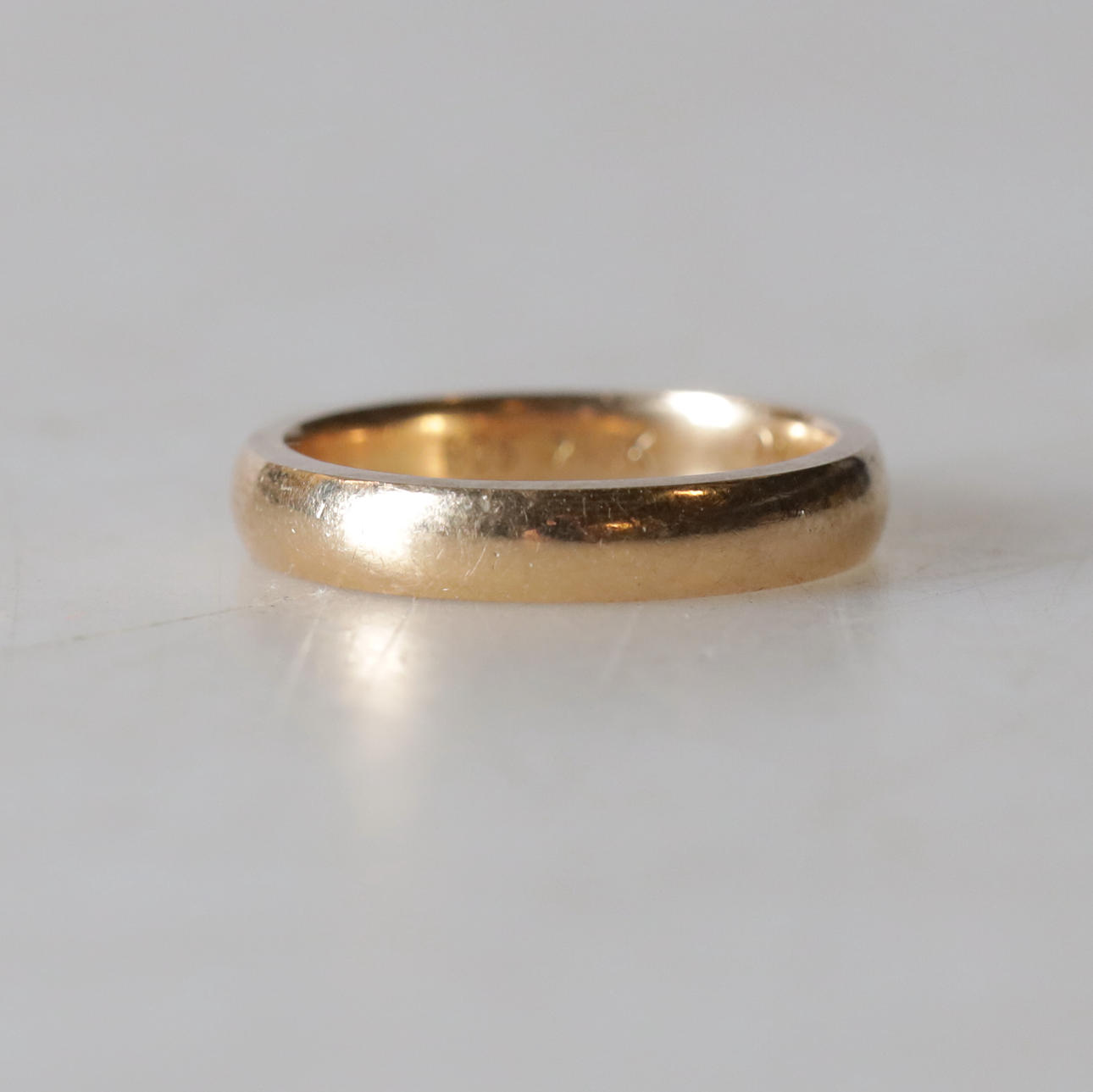 RING, 18K guld. Samlet vægt ca. 4,2 gram.