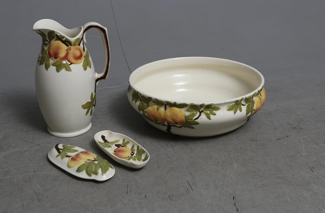 TVÄTTSERVIS, 3 delar, Sarreguemines, Frankrike, 1900-talets första hälft.